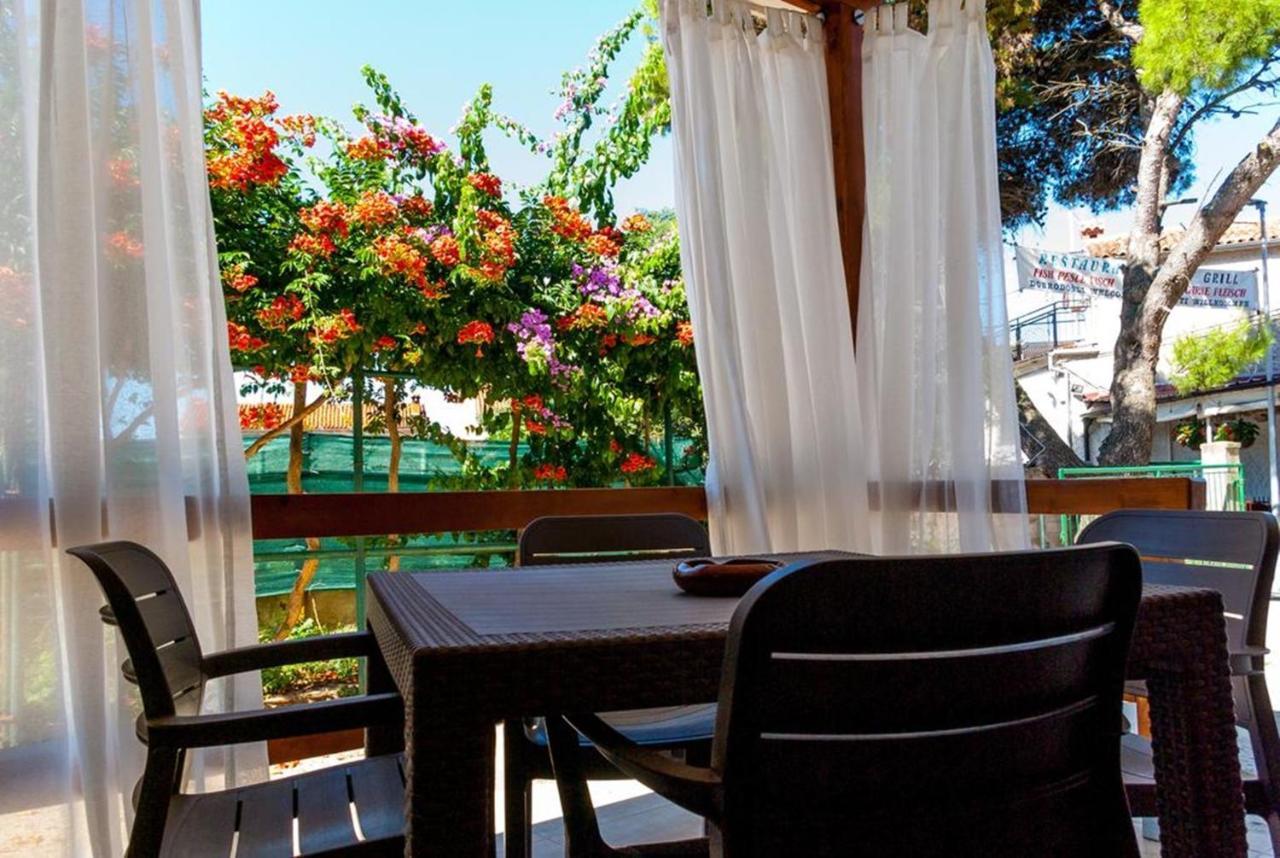 Villa Mediterranea - Apartments Medulin Buitenkant foto