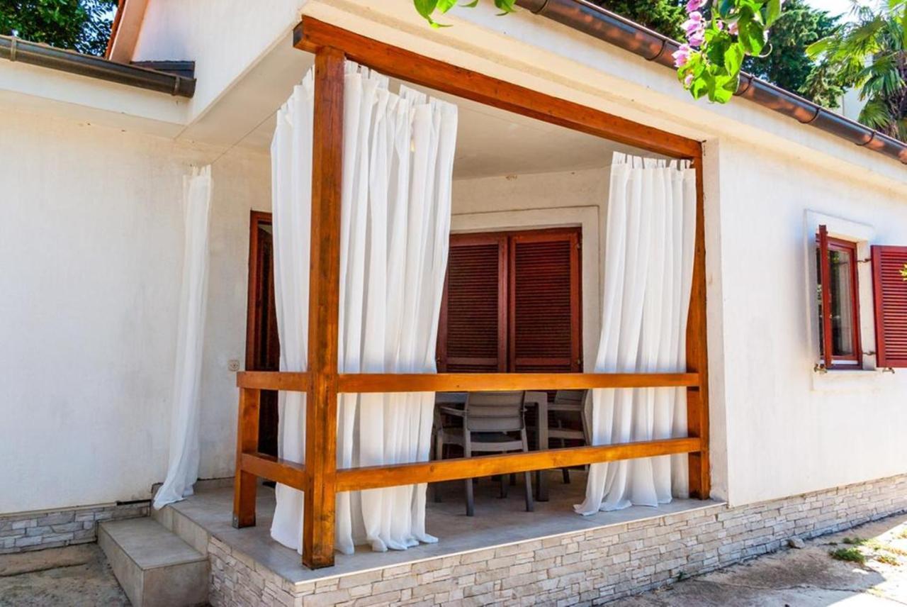 Villa Mediterranea - Apartments Medulin Buitenkant foto